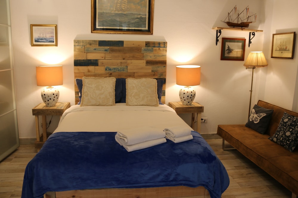Superior Suite, 1 Double Bed, Annex Building photo 3