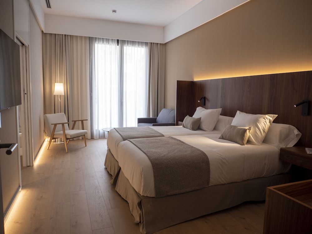 Premium Room - Photo 1