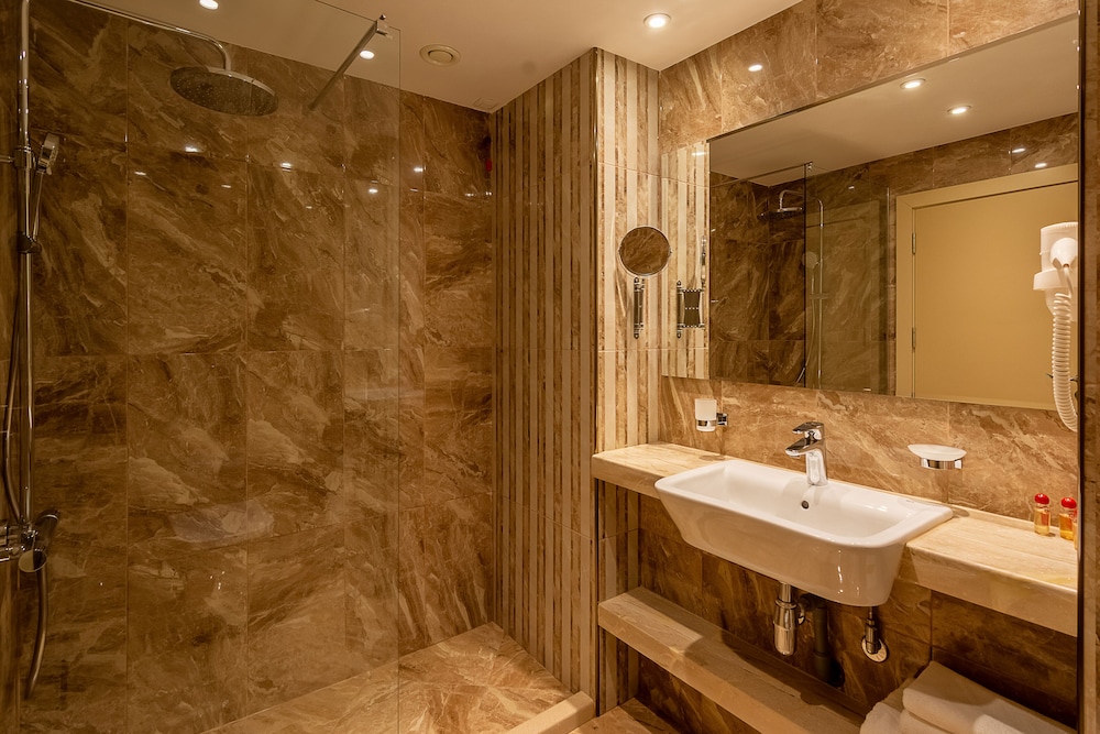 Premium Double Room (High Floor) photo 2