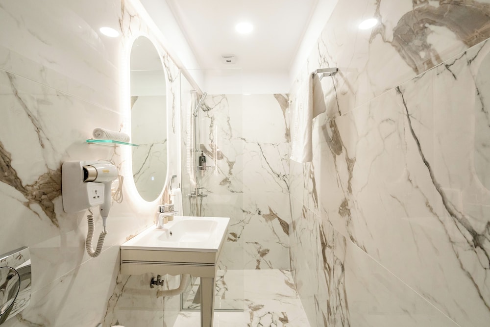 Superior Room - Photo 28