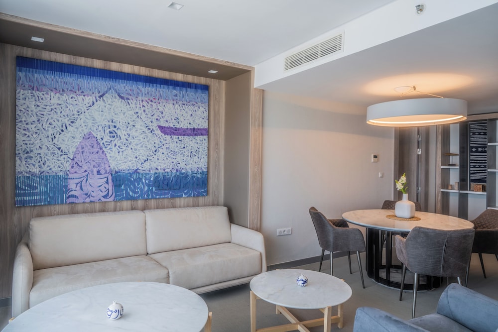 Executive Suite, 2 Bedrooms, Balcony