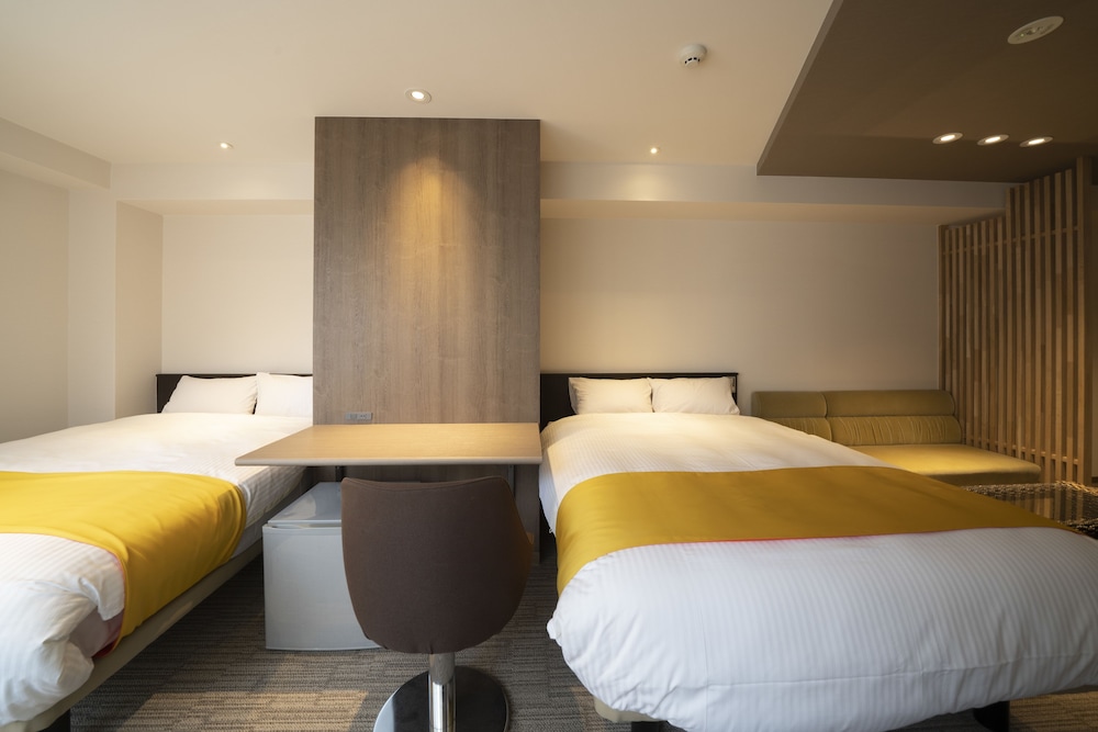 Superior Twin Room (Check in by 10 pm) photo 3