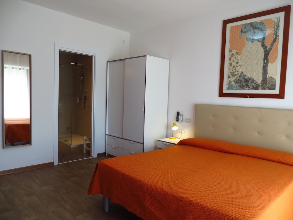 Classic Double Room photo 2
