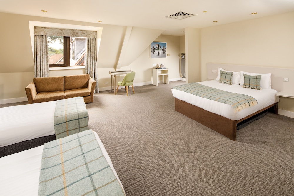 Family Room, Multiple Beds (Classic) - Photo 2