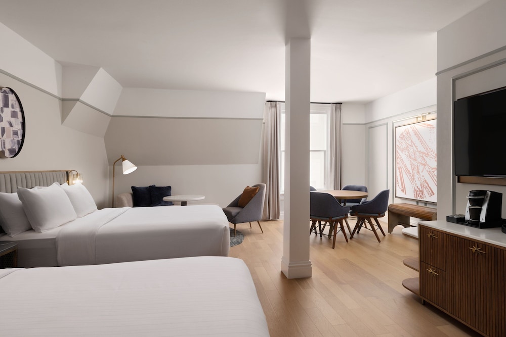 Room, 2 Queen Beds - Photo 1