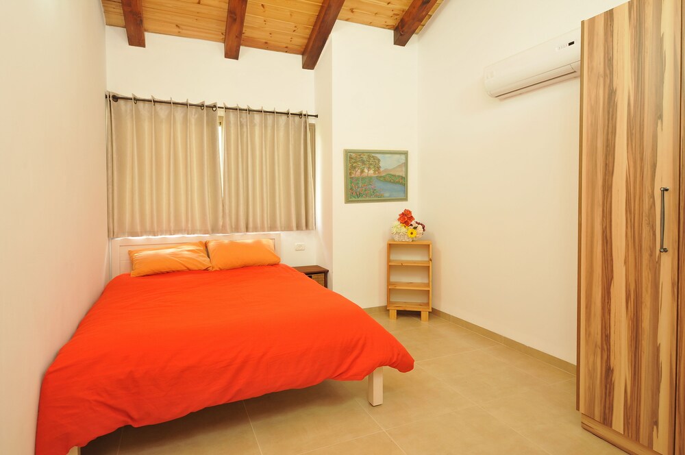 Standard Cabin, 1 Bedroom, Jetted Tub, Garden View photo 2
