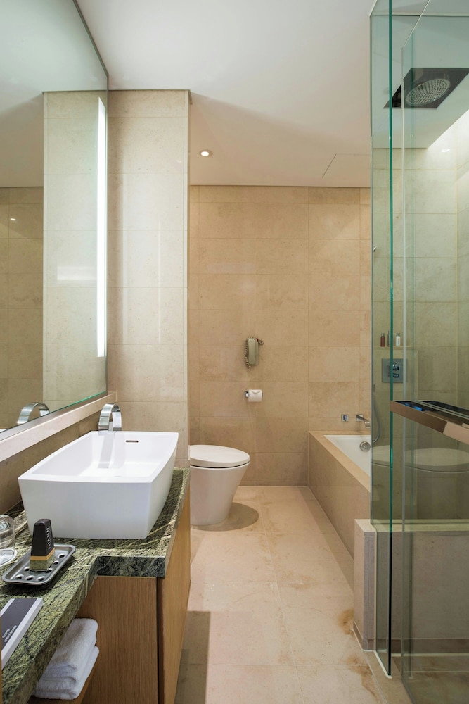 Executive Suite, 2 Bedrooms, City View photo 3
