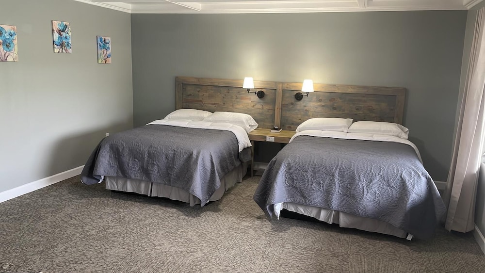 Deluxe Room - Photo 8