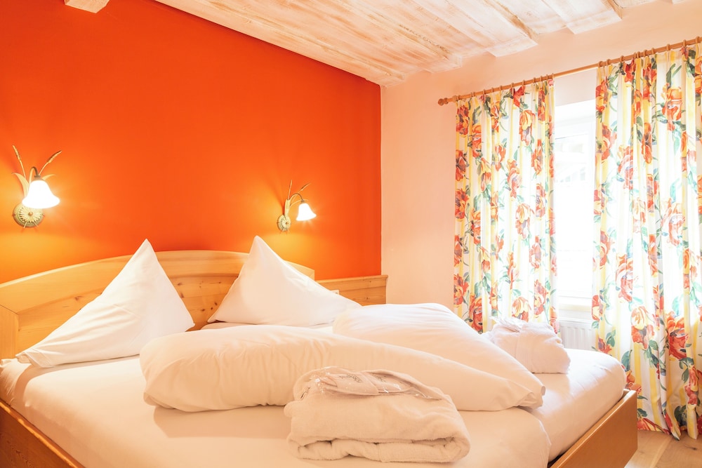 Basic Single Room photo 2