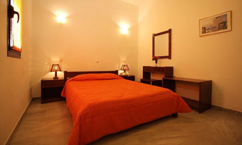 Double or Twin Room - Photo 3