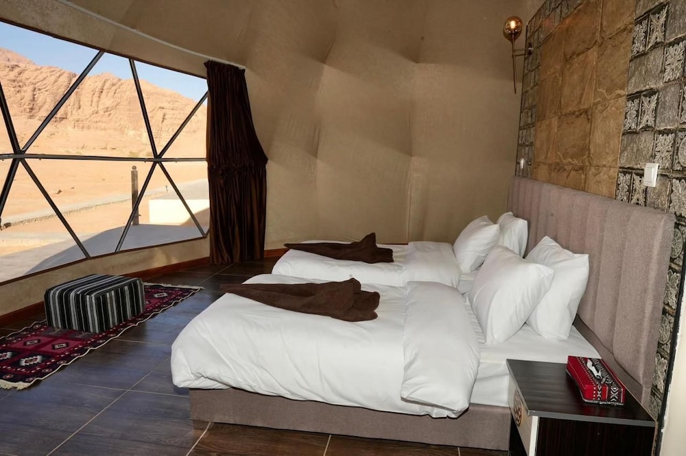 Luxury Triple Bubble Tent, Balcony, Mountain View