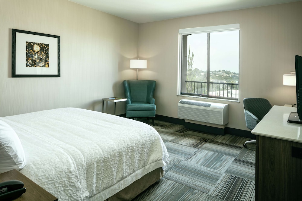 King bed - Photo 1