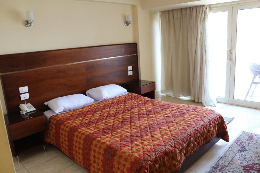 Deluxe Double Room, River View photo 3