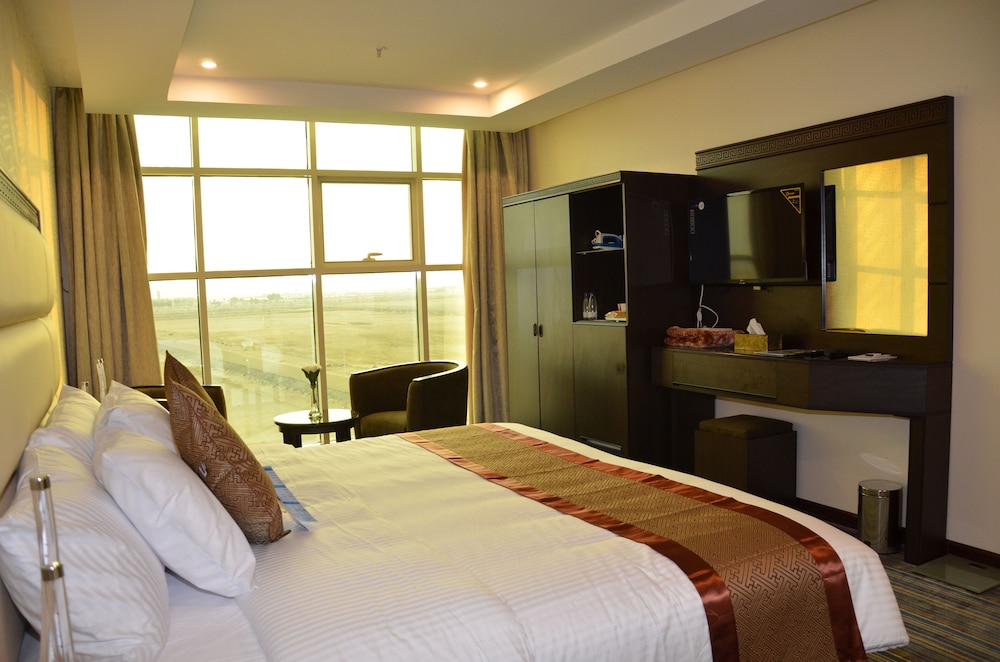 Deluxe Double Room, 1 King Bed, City View photo 1