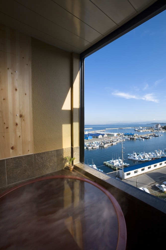 Twin Room with Private Bath, Non-smoking photo 3