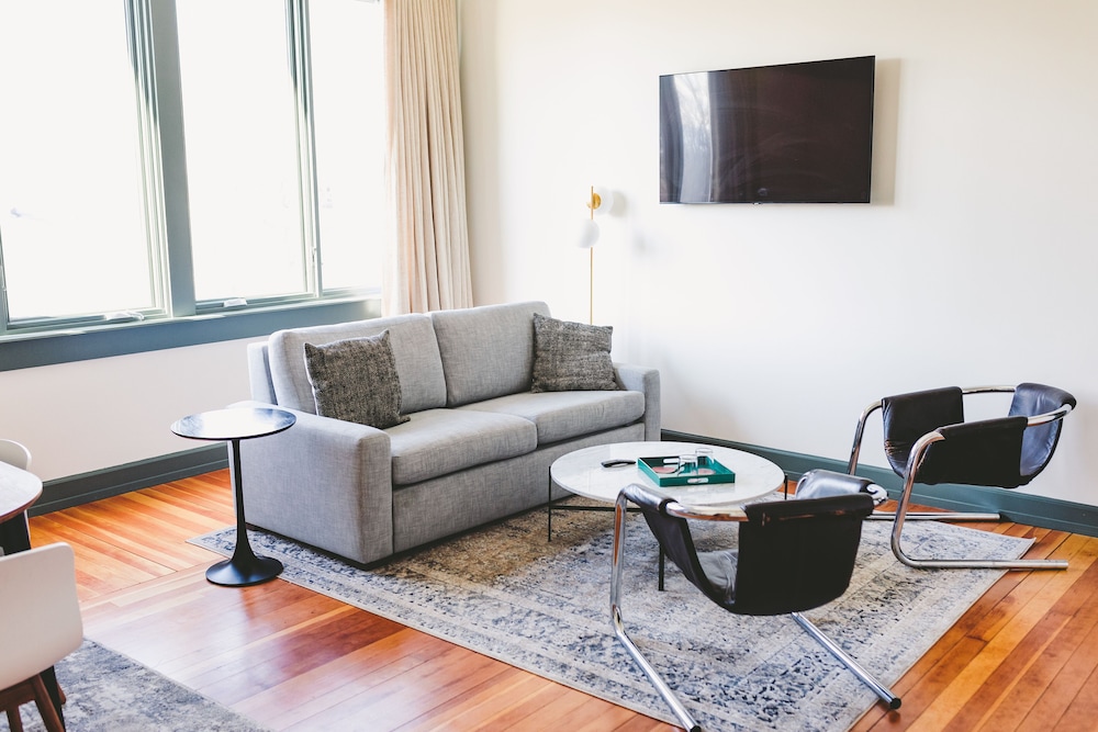Studio Suite