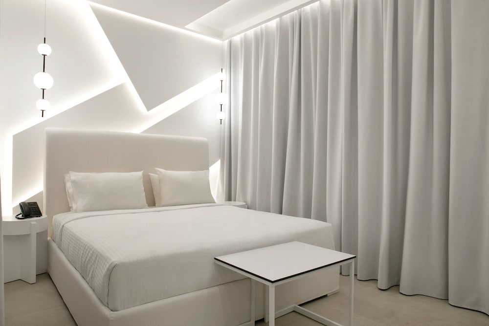 City Room photo 1