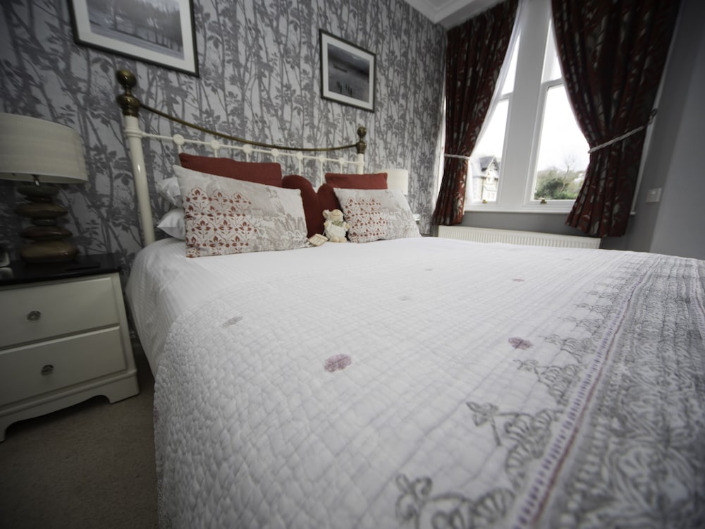 MAPLE Room 4 Classic King Room