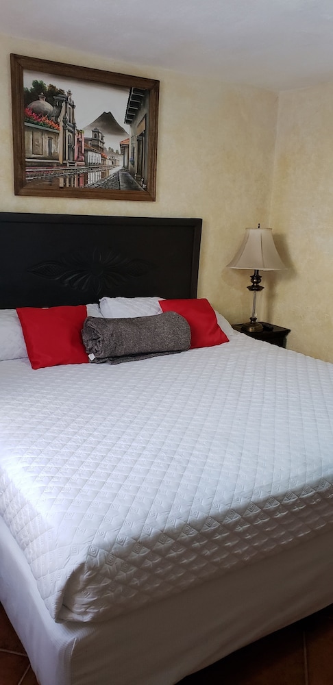 Room (#6) photo 2