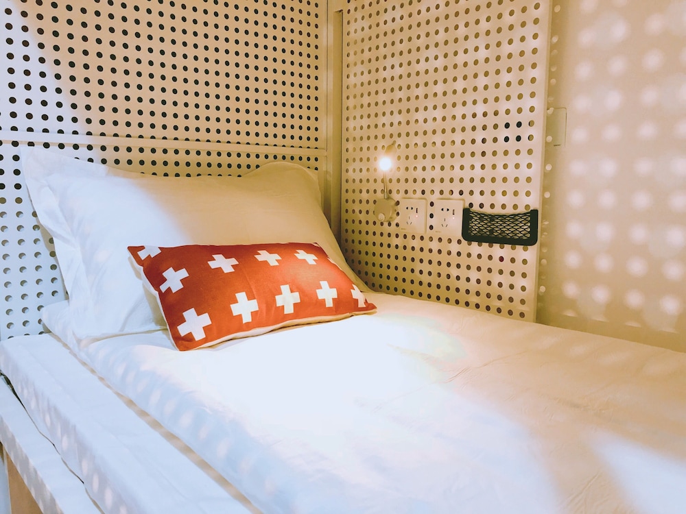 1 Bed in 4-Bed Premium Shared Dormitory,Women Only photo 1