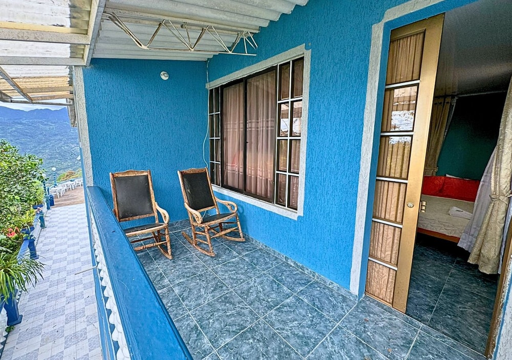 Family Room, Balcony, Mountain View photo 3