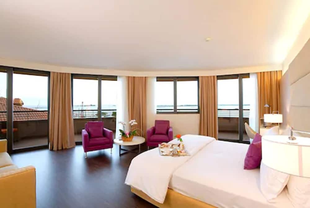 Junior Suite, Sea View (Pet friendly) photo 1