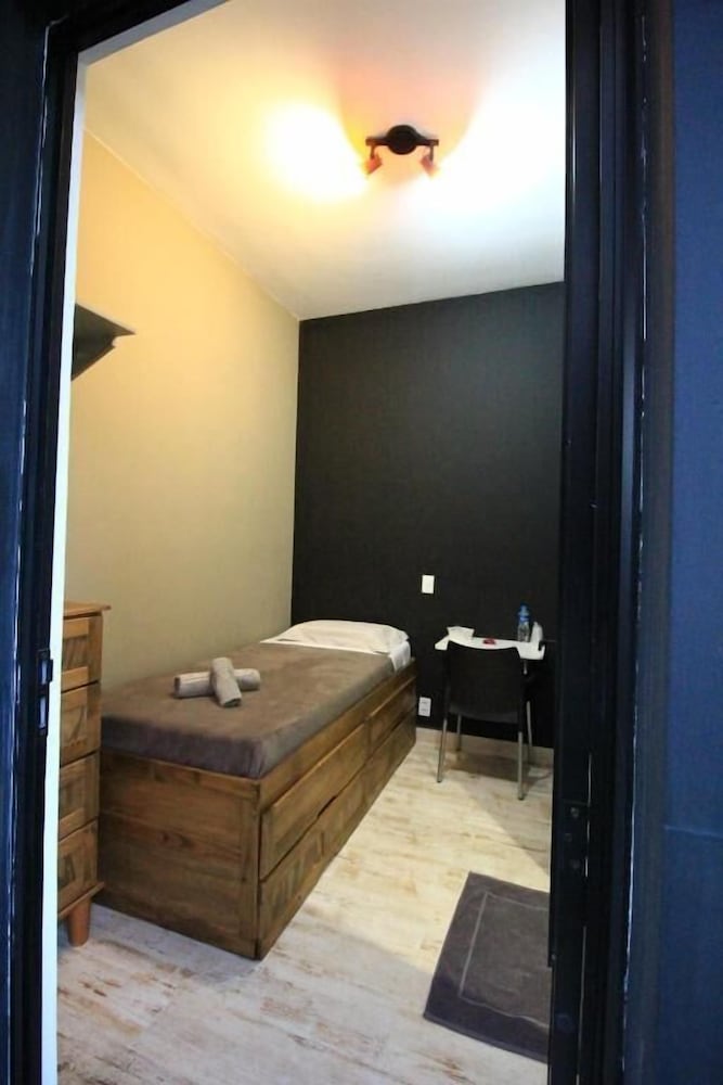 Economy Room photo 3