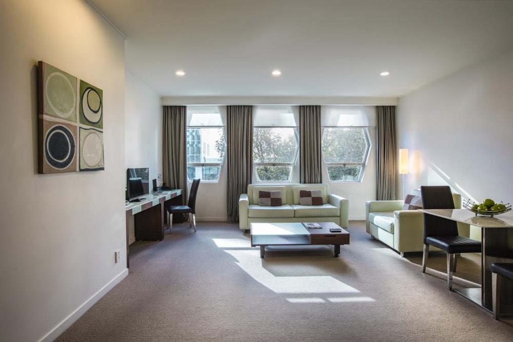 Apartment, One Bedroom (Corporate) - Photo 2