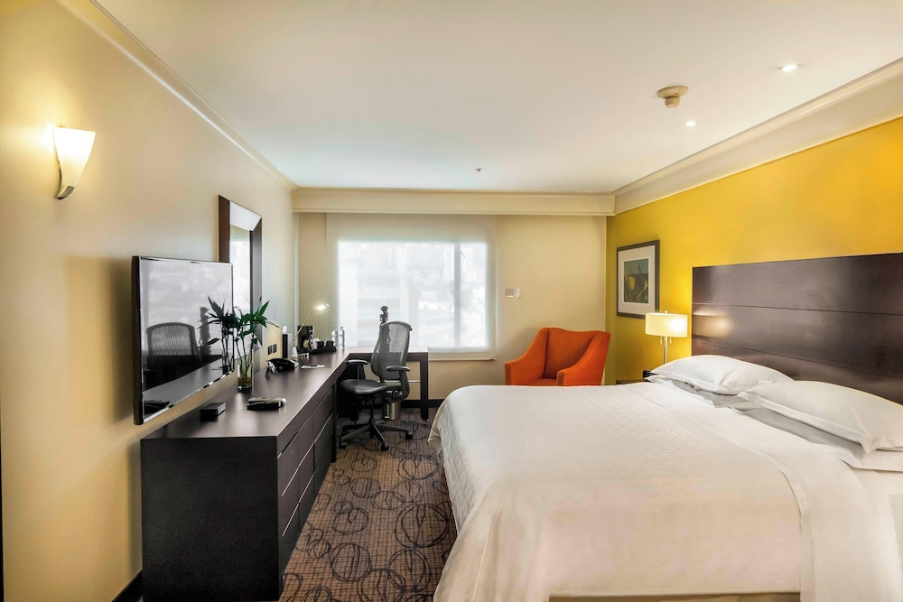 Room, 1 King Bed photo 1