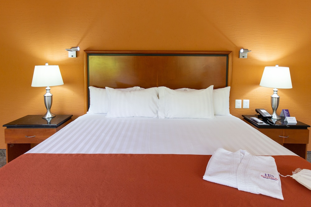 Standard Room, 1 Queen Bed - Photo 4