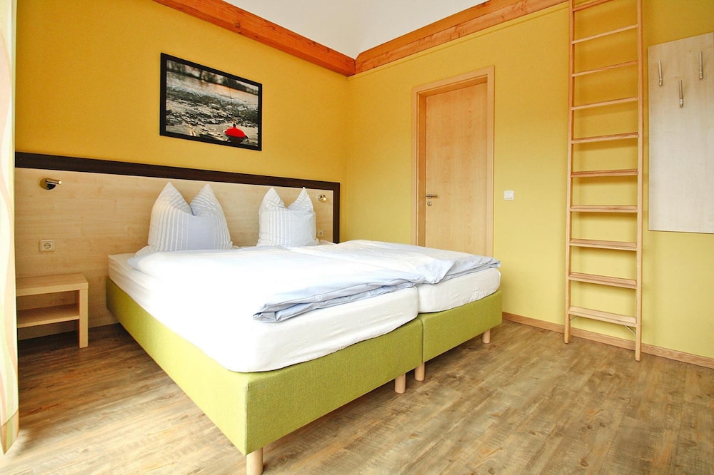 Classic Apartment, 2 Bedrooms photo 2