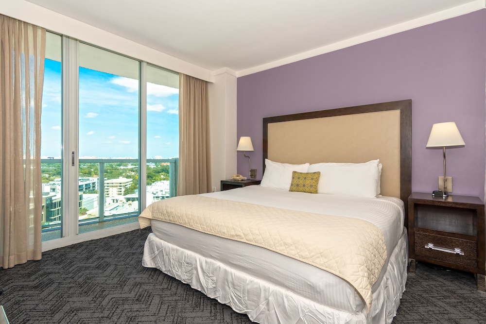 Deluxe Condo, 1 Bedroom photo 3