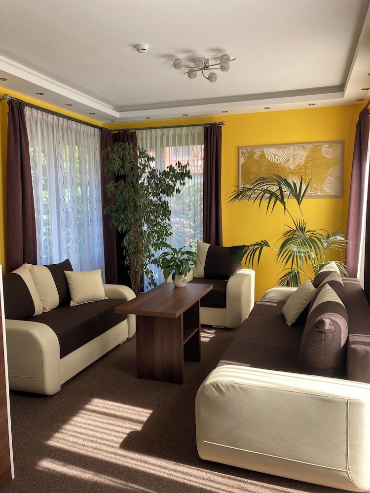 Luxury Suite photo 2