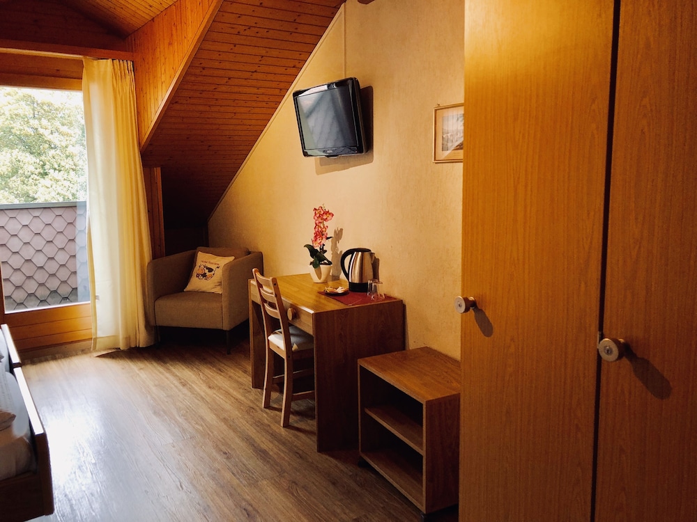 Comfort Triple Room photo 3