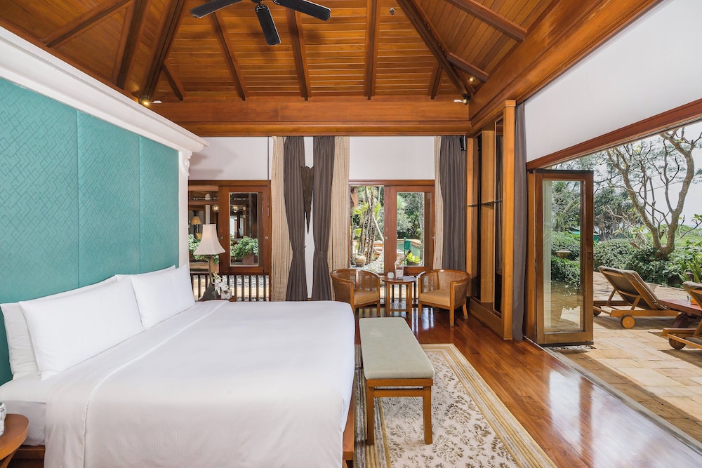Royal Villa, 2 Bedrooms, Oceanfront - Photo 13