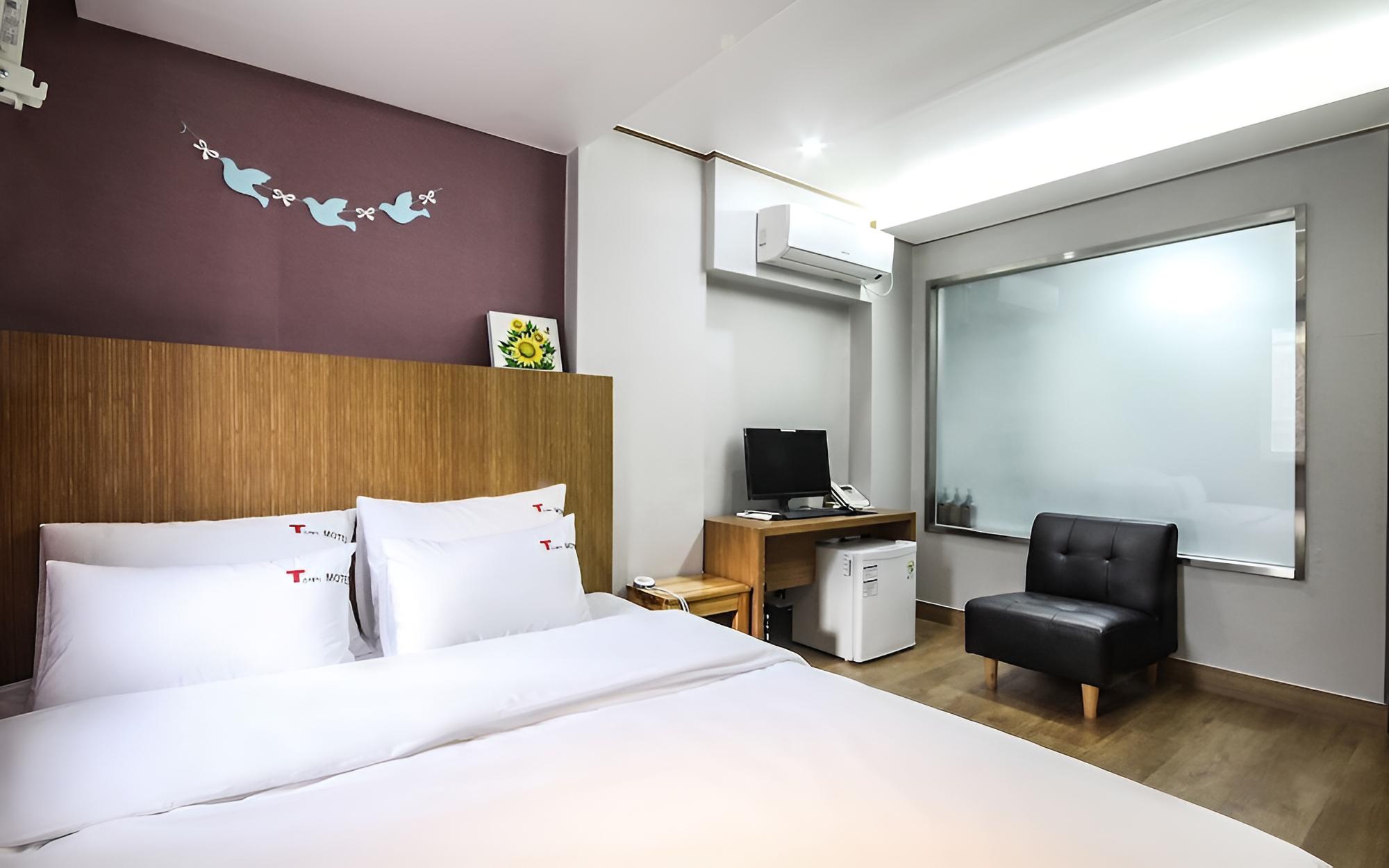Room (Standard room) - Photo 19