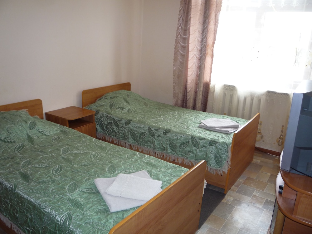 Economy Twin Room photo 1