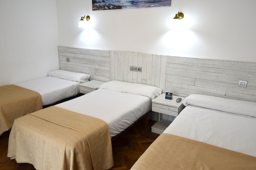 Triple Room - Photo 2
