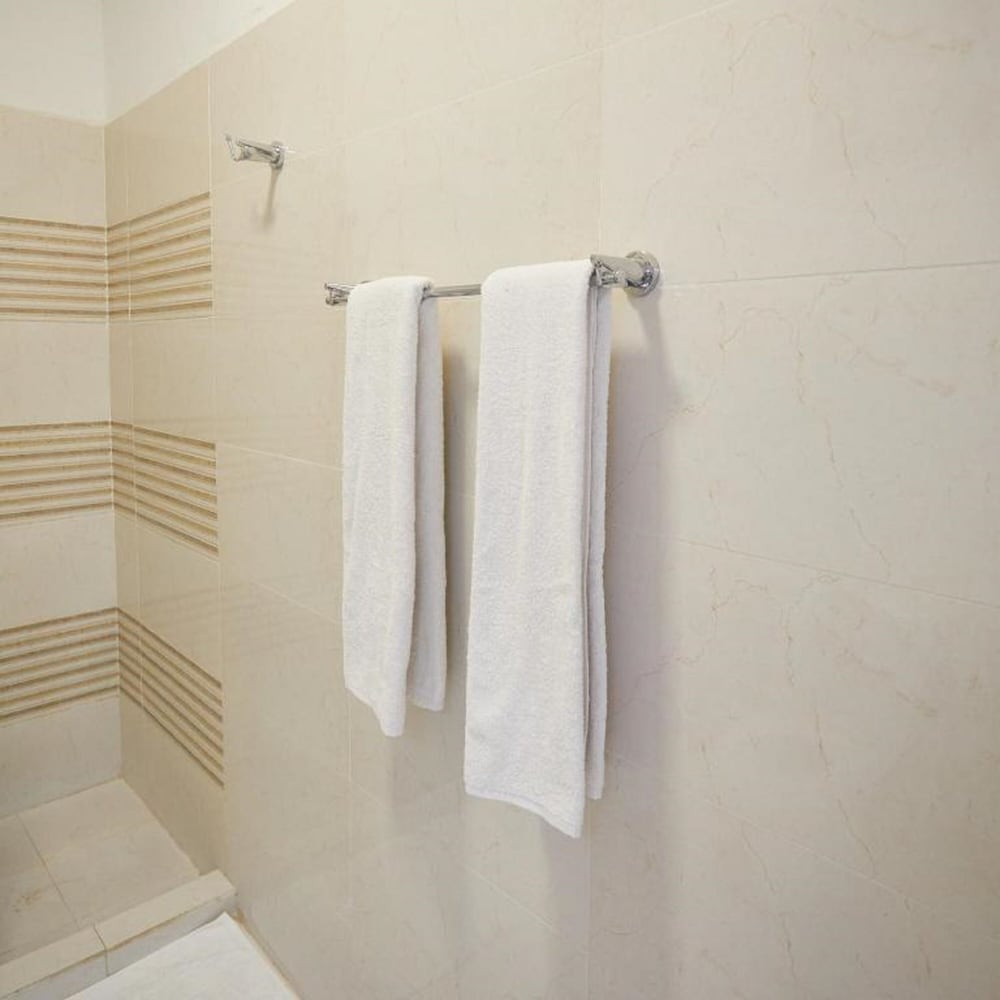 Deluxe Twin Room, Pool View - Photo 9