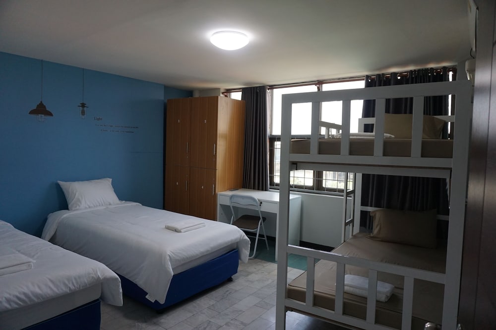 Economy Quadruple Room photo 1
