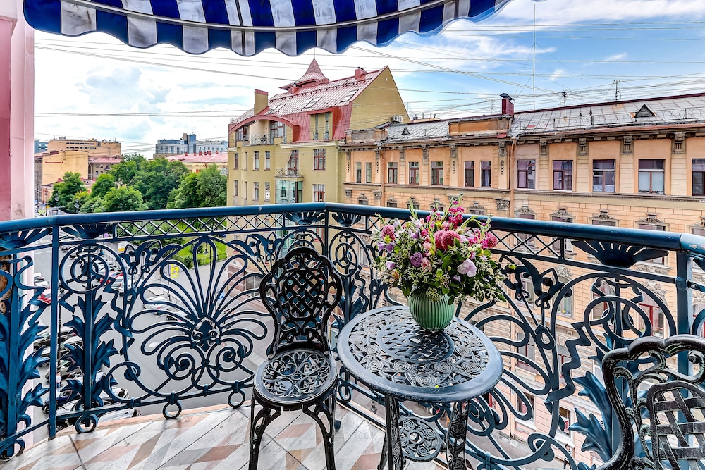 Deluxe with balcony photo 3