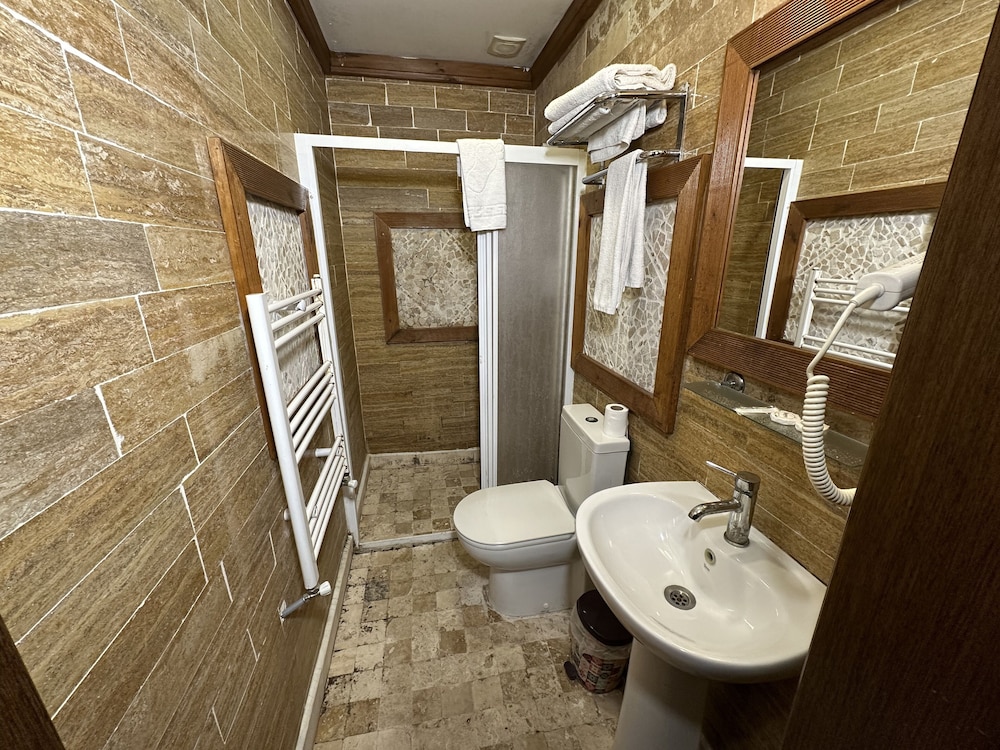Family Triple Room, Courtyard View photo 2