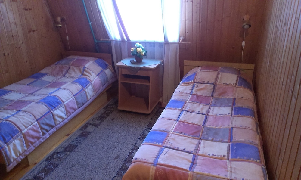 Standard Twin Room (1)