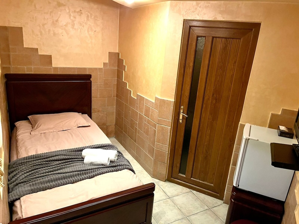 Economy Single Room