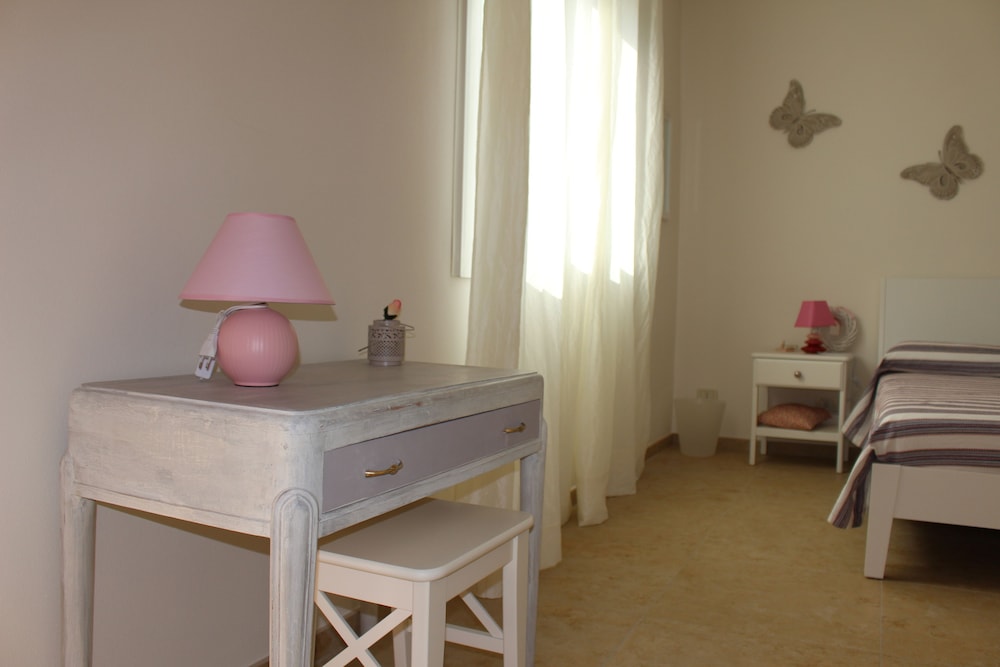 Triple Room, Multiple Beds, Non Smoking, Garden View photo 3