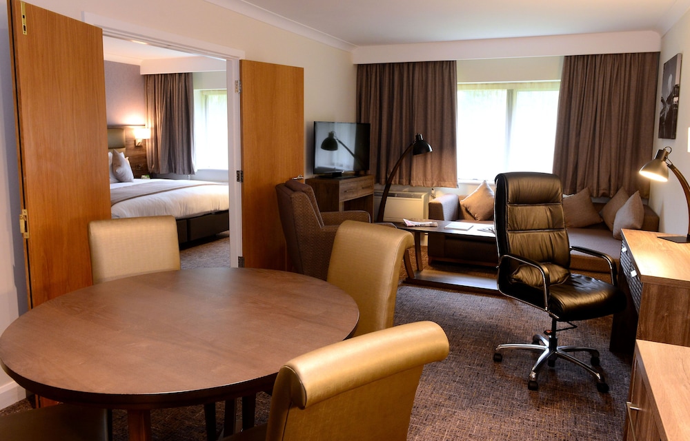 Suite, 1 Bedroom - Photo 5