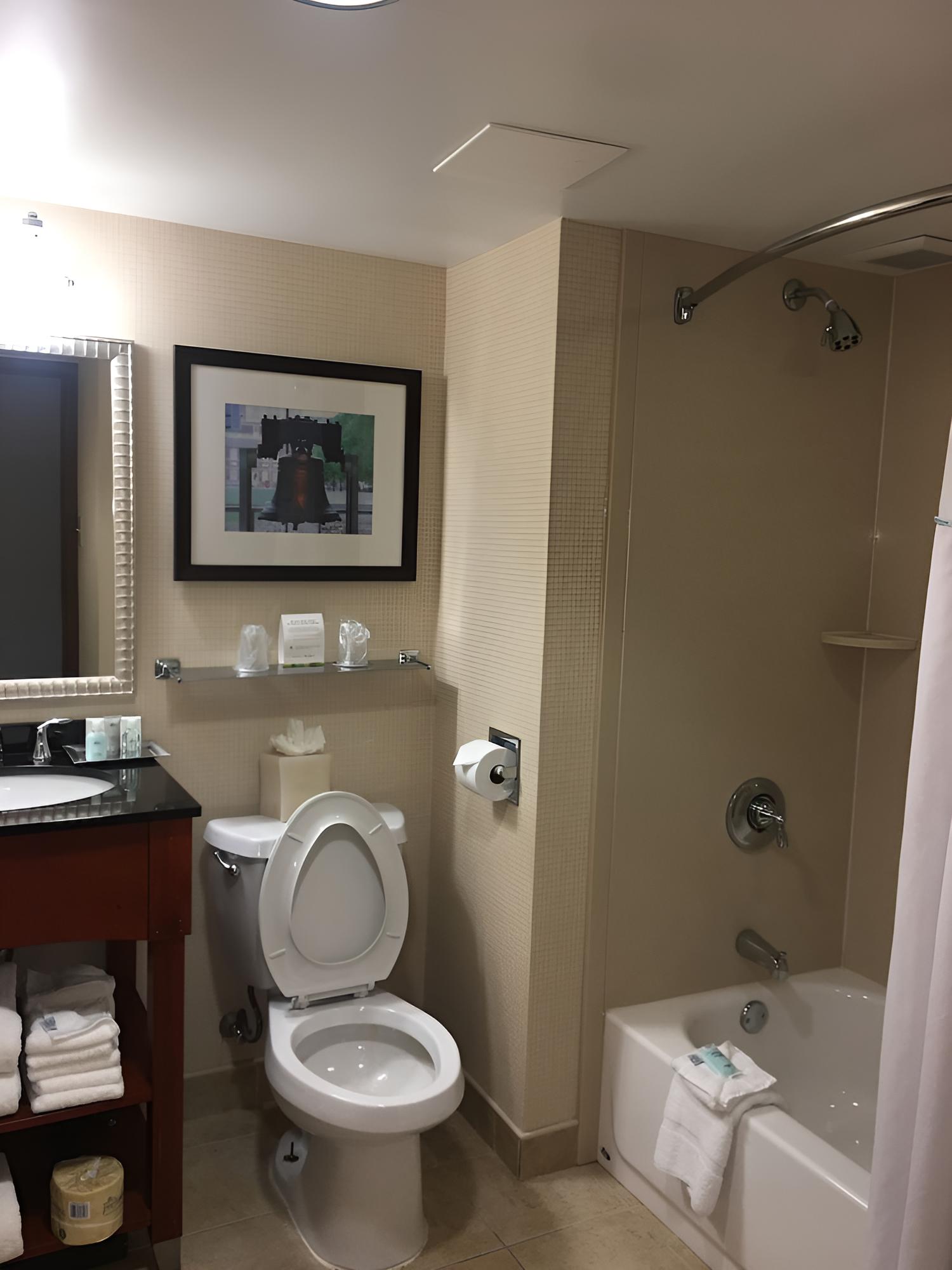 Standard Room, 1 King Bed - Photo 3