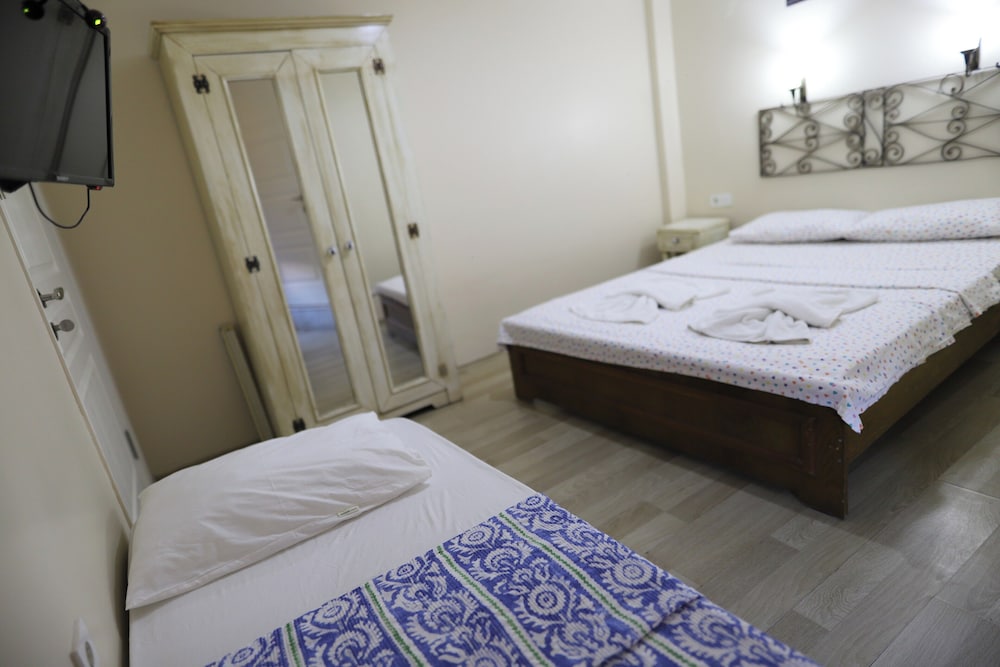 Standard Triple Room, City View