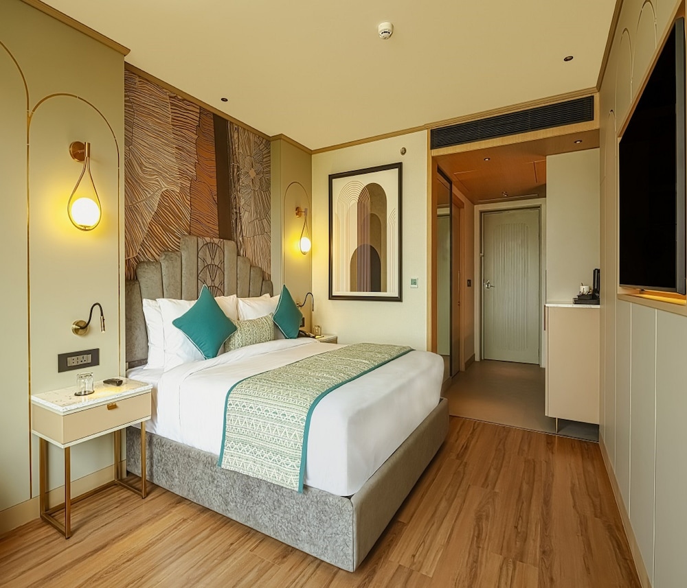 Suite - Photo 3
