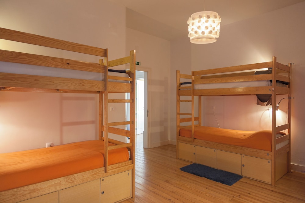 Standard Shared Dormitory, Multiple Beds photo 3